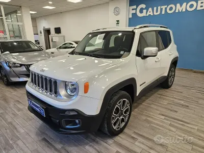 Usata Jeep Renegade Limited 140 CV (102 kW) 2015 Bianco SUV
