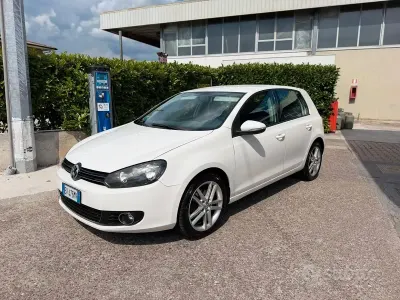 Usata VW Golf VI Highline 140 CV (102 kW) 2011 Bianco Utilitaria
