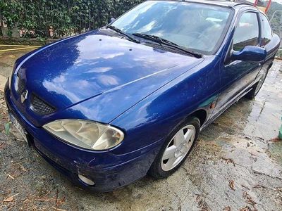 Usata Renault Mégane 107 CV (78 kW) 1999 Blu/azzurro Coupé