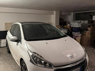 Usata Peugeot 208 82 CV (60 kW) 2018 Bianco Utilitaria