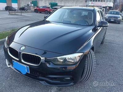 Begagnad BMW 330 2016 Svart Kombi