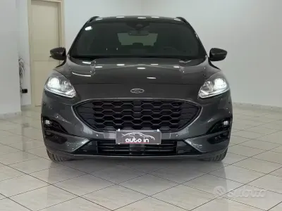 Usata Ford Kuga ST-Line 120 CV (88 kW) 2022 Grigio SUV
