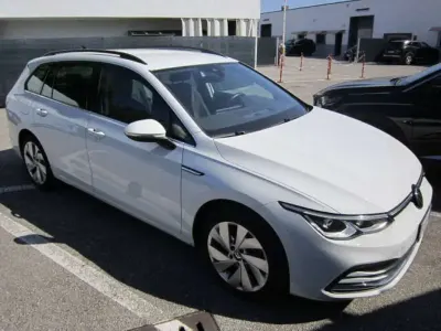 Usata VW Golf VIII Style 116 CV (85 kW) 2022 Bianco Station wagon