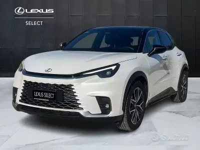 Usata Lexus LBX 136 CV (100 kW) 2024 Bianco SUV