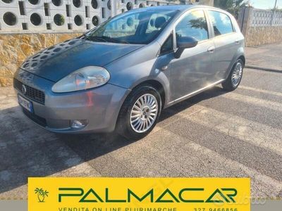 Usata Fiat Grande Punto Dynamic 90 CV (66 kW) 2006 Grigio Utilitaria
