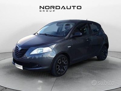 Usata Lancia Ypsilon S 69 CV (50 kW) 2014 Grigio Utilitaria