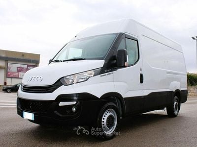 Usata Iveco 35.12 116 CV (85 kW) 2018 Bianco Furgone