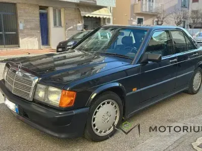 Usata Mercedes 190 185 CV (136 kW) 1986 Giallo Berlina