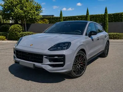 Usata Porsche Cayenne 305 CV (224 kW) 2024 Grigio SUV