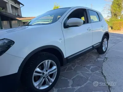 Usata Nissan Qashqai Tekna 110 CV (80 kW) 2013 Bianco SUV