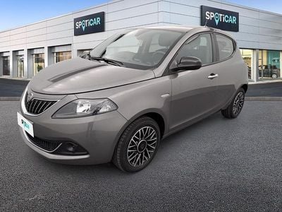 Usata Lancia Ypsilon 69 CV (50 kW) 2024 Grigio Utilitaria