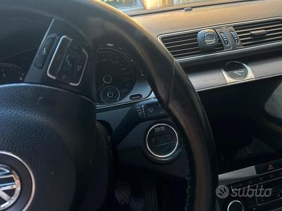 Usata VW Passat 140 CV (102 kW) 2011 Nero Station wagon
