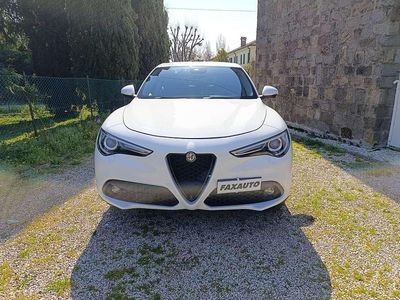 Usata Alfa Romeo Stelvio Business 190 CV (139 kW) 2018 Bianco SUV