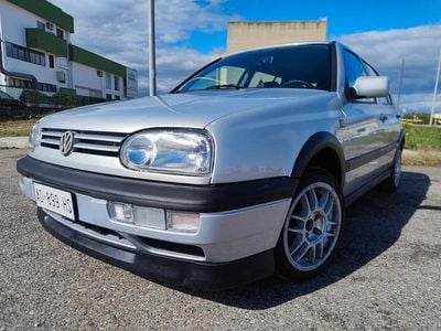 Begagnad VW Golf III GTI 150 HK (110 kW) 1995 Silver Sedan