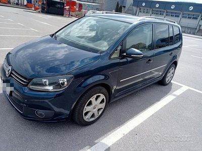 Begagnad VW Touran 140 HK (102 kW) 2012 Blå Minibuss
