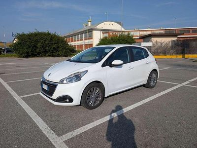 Usata Peugeot 208 Active 75 CV (55 kW) 2016 Bianco Utilitaria