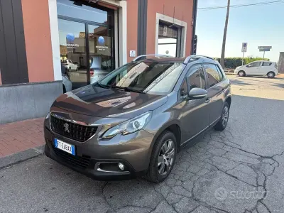 Usata Peugeot 2008 S 102 CV (75 kW) 2019 Grigio SUV
