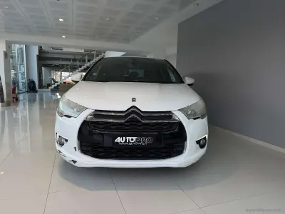 Usado DS Automobiles DS4 Business 114 CV (83 kW) 2013 Blanco Berlina