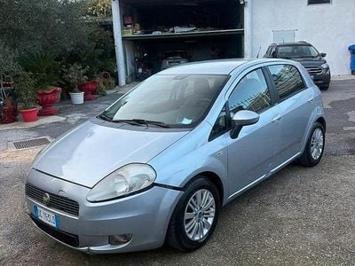 Grigio Usata 2006 Fiat Grande Punto Utilitaria | 700 € (Super prezzo)
