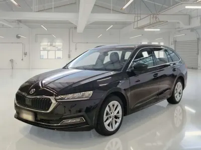 Usata Skoda Octavia Style 150 CV (110 kW) 2023 Nero Station wagon
