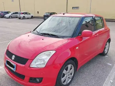 Usata Suzuki Swift GL 90 CV (66 kW) 2010 Rosso Utilitaria