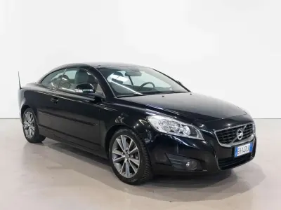 Usata Volvo C70 150 CV (110 kW) 2011 Nero Cabrio