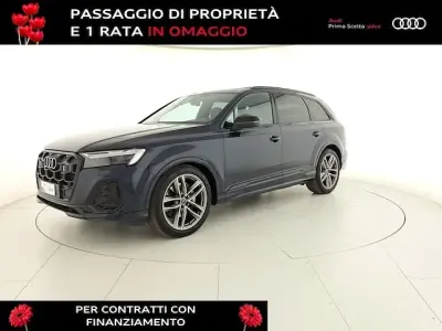 Usata Audi Q7 S-Line 286 CV (210 kW) 2024 Grigio waitomo metallizzato SUV