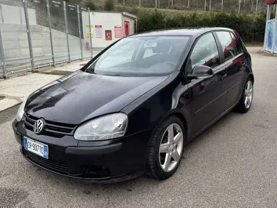 Usata VW Golf IV Comfortline 105 CV (77 kW) 2005 Berlina