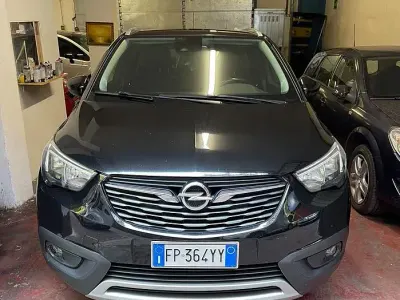 Usata Opel Crossland X Innovation 110 CV (80 kW) 2018 Nero SUV