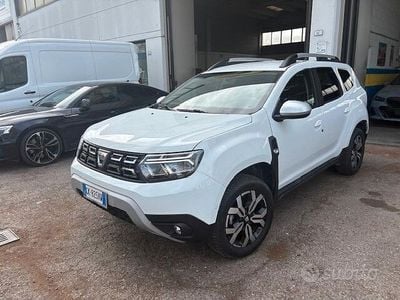 Usata Dacia Duster Prestige 101 CV (74 kW) 2022 Bianco SUV