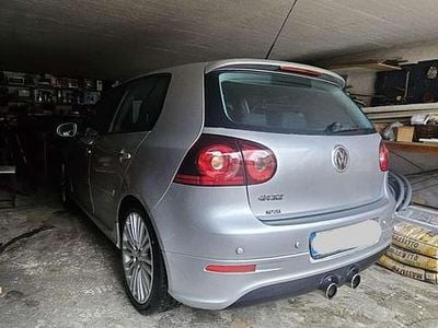 Usata VW Golf IV R 250 CV (183 kW) 2006 Argento Berlina