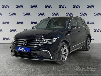 Usata VW Tiguan R-line 200 CV (147 kW) 2021 Nero SUV