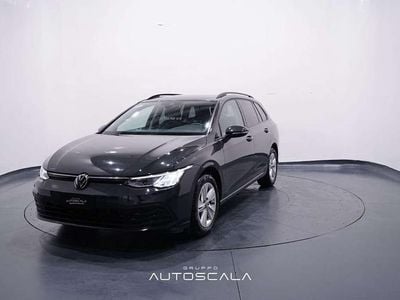 Nero Usata 2022 VW Golf VIII Life Station wagon | 21.990 € (Buon prezzo)