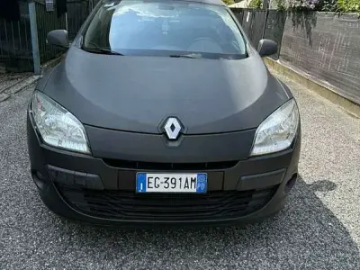 Usata Renault Mégane III Luxe 110 CV (80 kW) 2011 Berlina