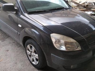 Käytetty Kia Rio 110 HP (80 kW) 2008 Musta Sedan
