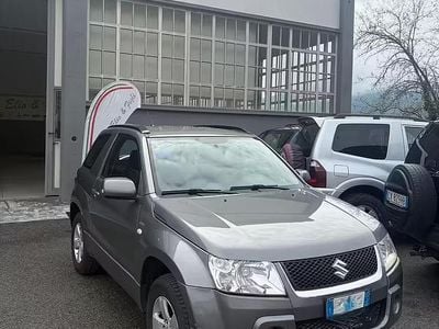 Second-hand Suzuki Grand Vitara 129 CP (94 kW) 2008 Gri SUV