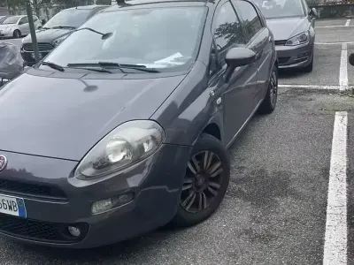 Brugt Fiat Punto Young 69 HK (50 kW) 2015 Grå Hatchback