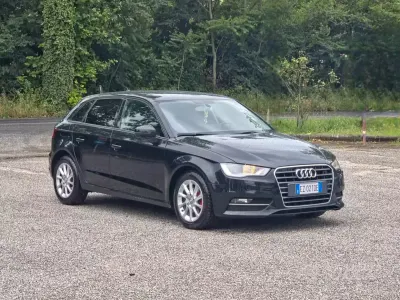 Käytetty Audi A3 Ambiente 110 HP (80 kW) 2015 Harmaa Sedan