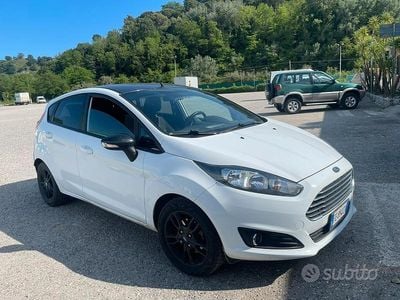 Begagnad Ford Fiesta 75 HK (55 kW) 2016 Sedan