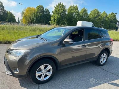 usata Toyota RAV4 2.0 D-4D 2WD 124CV*EURO5*CAM*CERCHI