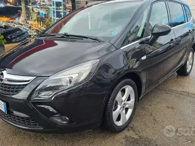 Usata Opel Zafira Tourer Cosmo 150 CV (110 kW) 2014 Nero Monovolume