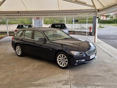 Usata BMW 318 Comfort Edition 143 CV (105 kW) 2015 Blu Station wagon