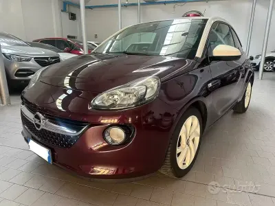 Usata Opel Adam 69 CV (50 kW) 2017 Marrone Utilitaria