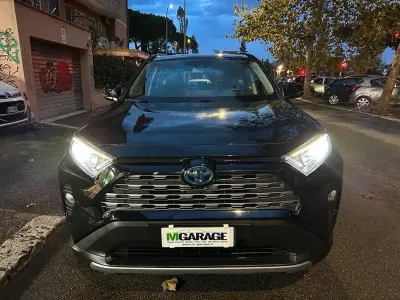 Usata Toyota RAV4 Hybrid Business Edition 178 CV (130 kW) 2019 Nero SUV