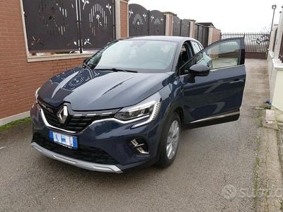 Usata Renault Captur Intens 100 CV (73 kW) 2020 Blu SUV