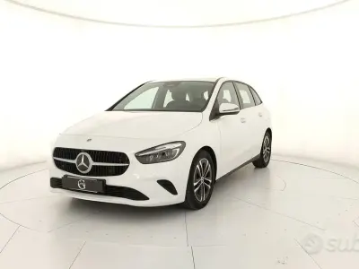 Usata Mercedes B180 Advanced 136 CV (100 kW) 2024 Bianco Monovolume