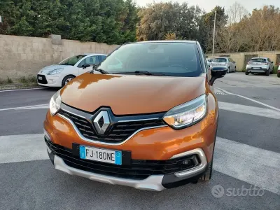 Usata Renault Captur Intens 110 CV (80 kW) 2017 Arancione SUV