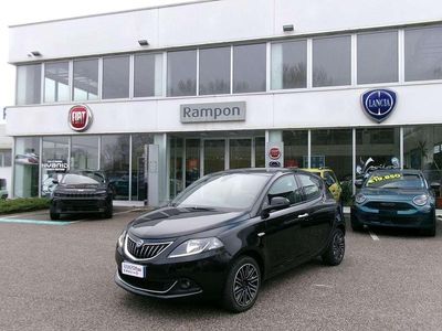 Usata Lancia Ypsilon Gold 69 CV (50 kW) 2023 Nero Utilitaria
