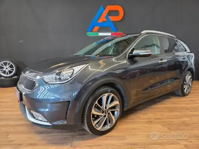Usata Kia Niro 105 CV (77 kW) 2018 Grigio SUV