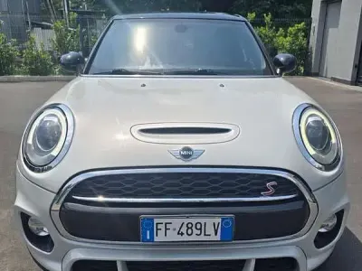Usata Mini Cooper SD Hype 170 CV (125 kW) 2016 Nero Utilitaria